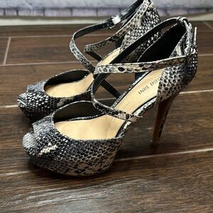 👠 Gianni Bini Python Heels - Size 7.5 - 4.5” Heels - Great Condition